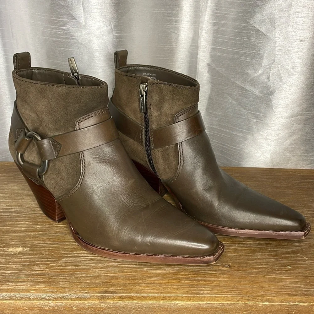 Vince Camuto Women’s 8 Leather Ankle Bootie